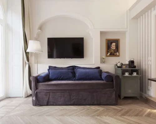 Relais Donna Lucrezia Hotels near Globe Theatre