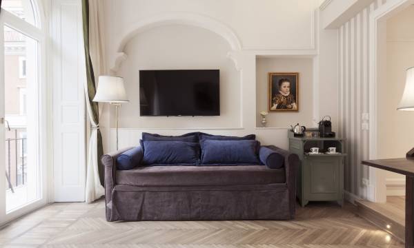 Hotels near Barberini – Fontana di Trevi, Rome: Relais Donna Lucrezia