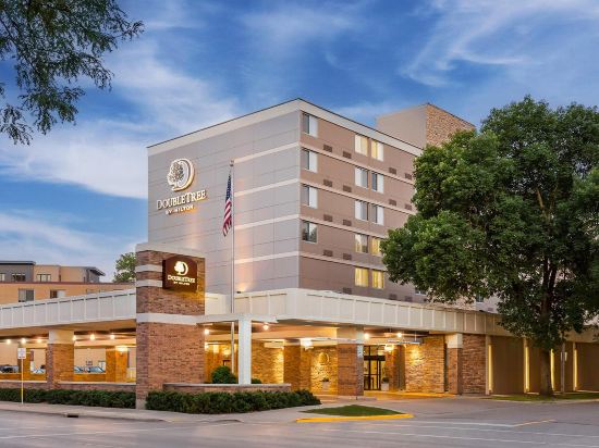 Top Hotels near Kohl Center, Madison (WI) for 2023