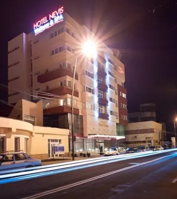Hotel Nevis Wellness & Spa Hoteles cerca de UNIV. ORADEA-DEP. PT. PREG. ŞI PERFECŢIONAREA PERS. DIDACTIC