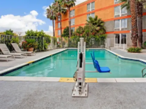 ベストウェスタン プラス コマース ホテル コマースのホテル