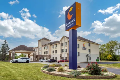 Comfort Inn & Suites North Aurora - Naperville Hotels in Aurora