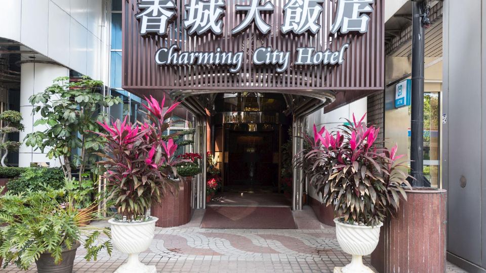 Charming City Hotel