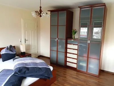 Apartment on the Elbe Ferry - Apartment for 2 - 3 People Hotell i 