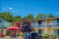 HomeSpring Inn & Studios Hotels in Rocky Hill