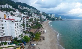 Emperador Vallarta Beachfront Hotel and Suites