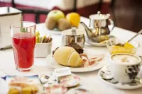 Astor Hotel