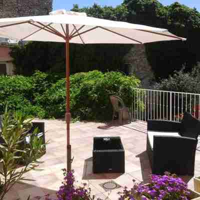 Logis Hôtel la Bastide des Monges Hotel Exterior