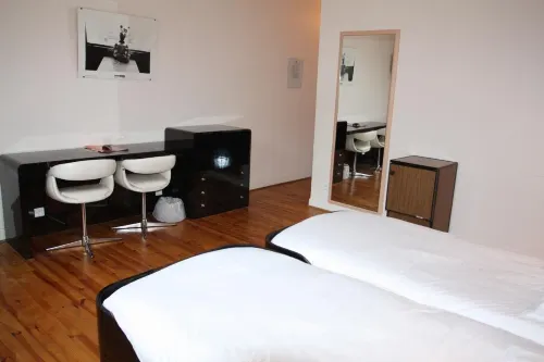 Logis Hotel Restaurant des Voyageurs Hotel a Laissac