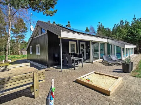 "Jensen" - 700m to the Fjord