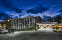 Holiday Inn CHARLOTTESVILLE-UNIV AREA by IHG Hotel di Charlottesville
