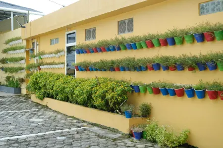 Joyful Hotel Отели в г. Tanjung Pendam