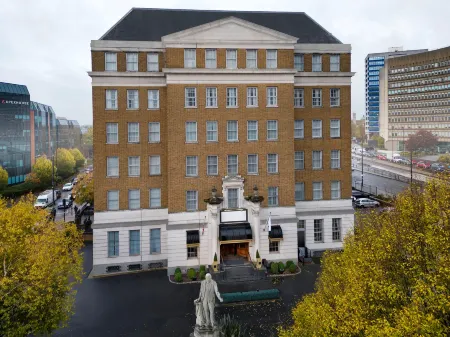 Delta Hotels by Marriott Birmingham Отели рядом с достопримечательностью «Birches Green Evangelical Free Church»