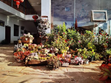 Kunming Luoxiaju Homestay (Luoxia Valley Scenic Area)
