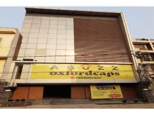 Abuzz Oxfordcaps Roopnagar - Campus Accommodation