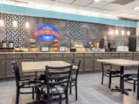 Baymont by Wyndham Kokomo Hotels in Kokomo