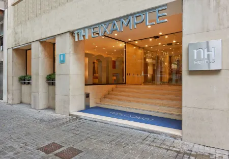 NH Barcelona Eixample Отели рядом с достопримечательностью «Рамблы (Пешеходные улицы)»