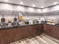La Quinta Inn & Suites by Wyndham Myrtle Beach - N Kings Hwy - Aamiainen