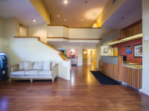 โมเทล 6 อินเดียแนโพลิส อินดีแอนา - สนามบิน โรงแรมในอินเดียแนโพลิส