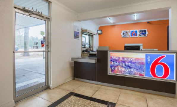 Motel 6 Brinkley, AR