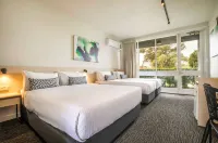 Nightcap at Seaford Hotel Hotels near Sunnyside North Beach (Clothing Optional)