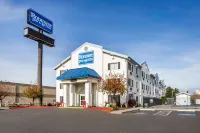 Rodeway Inn & Suites Hotels in Nampa