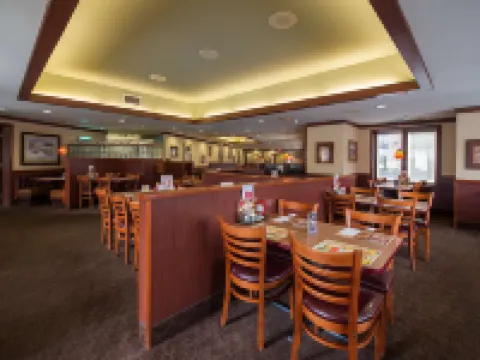 Howard Johnson Plaza by Wyndham by the Falls / Niagara Falls Hotels in Niagara Falls