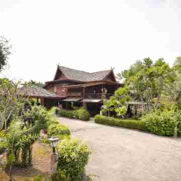 OYO 536 Reuan Kanthima Hotel Exterior