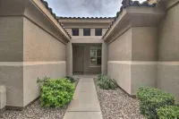 Spacious Surprise Home 6 Mi to Wildlife World Zoo