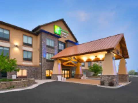 Holiday Inn Express & Suites HELENA by IHG Hotels in Helena