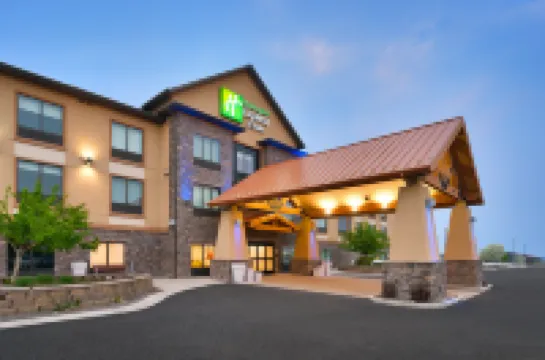 Holiday Inn Express & Suites HELENA by IHG Hotels in Helena