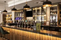 Holiday Inn GUILDFORD by IHG - Quầy bar