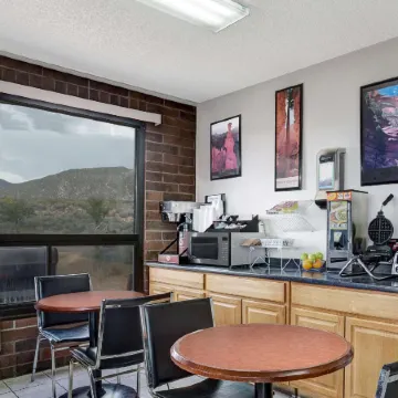 Travelodge by Wyndham Cedar City
