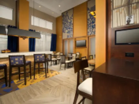 Hampton Inn & Suites Baltimore/Woodlawn Hotels in Baltimore County