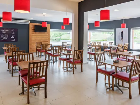 Ibis Manaus Distrito Industrial Отели в г. Манаус