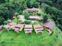 Maesalong Mountain Home Resort Hotels near Doi Mae Salong