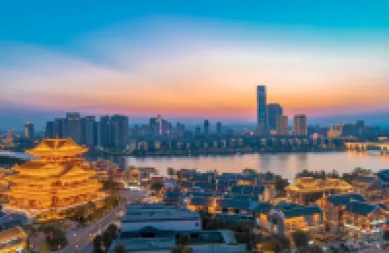 Liuzhou Yuejingshe Apartment (Yintaicheng Shop)