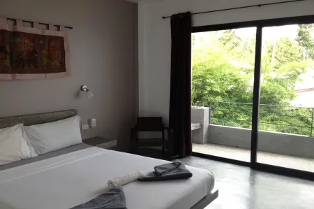 Sairee Sairee Guesthouse