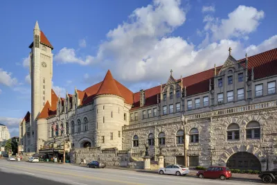 St. Louis Union Station Hotel, Curio Collection by Hilton Отели рядом с достопримечательностью «Парк Уилсон»