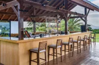 Ramada by Wyndham St. Kitts Resort - С баром