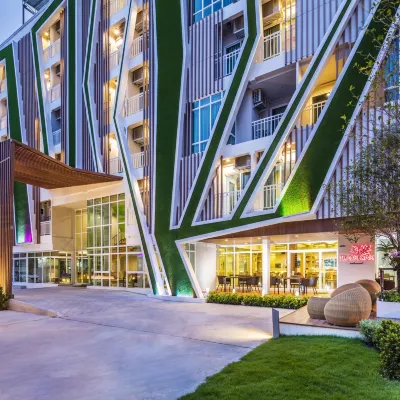 Atelier Suites Hotel berhampiran Stadium Rajamangala