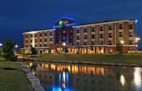 Holiday Inn Express & Suites Glenpool-Tulsa South