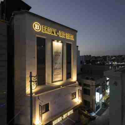 브라운도트호텔 통영항남점 Hotel Exterior