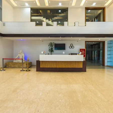 Hotel Three Leaves