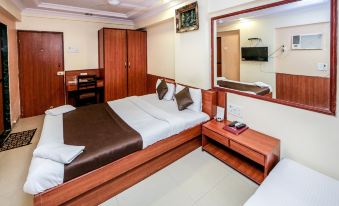 Lucky Hotel Goregaon