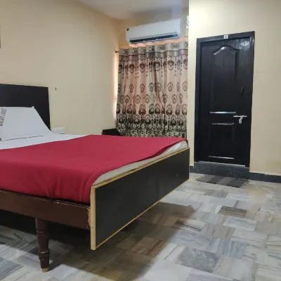 Balaji Lodge Hotels near Shri Kottai Vinayagar Temple