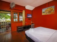 Tanjung Puteri Motel Hotels near Craft Cultural Complex