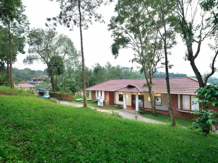 Tapovana the Fern Heritage Resort, Sakleshpur Отели рядом с достопримечательностью «MEIL PKG-3 CAMP»