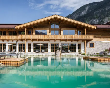 Nova Moments Boutique Hotel Hotéis em Pertisau