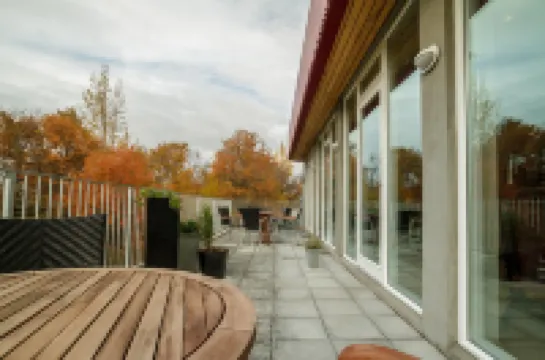 Gistihúsið - Lake Hotel Egilsstadir